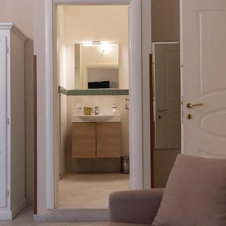 Domus Borbonica 4* Nápoles