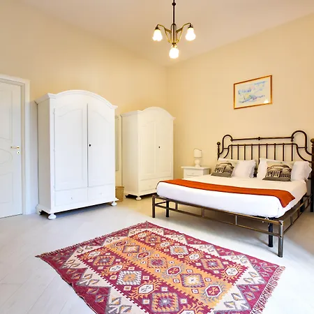 Bed and breakfast Domus Borbonica Nápoles