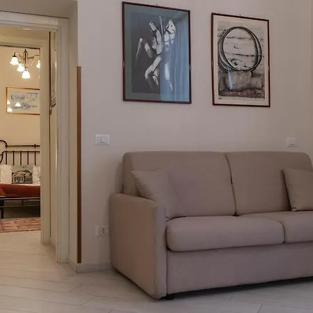 Domus Borbonica לינה וארוחת בוקר 3*