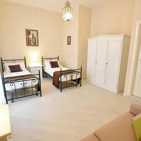 Domus Borbonica Couette-café 4*