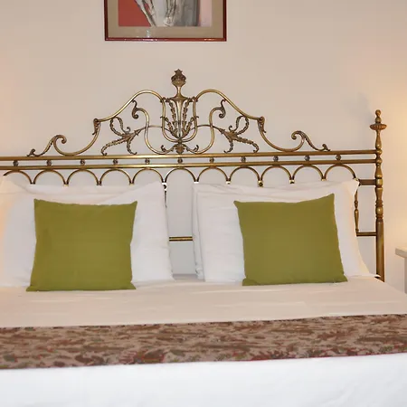 Domus Borbonica Couette-café Naples