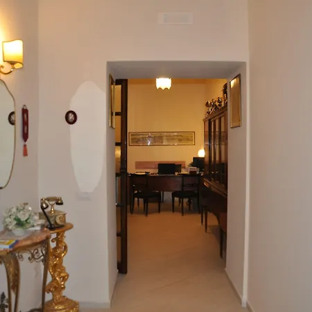 Couette-café Domus Borbonica Naples