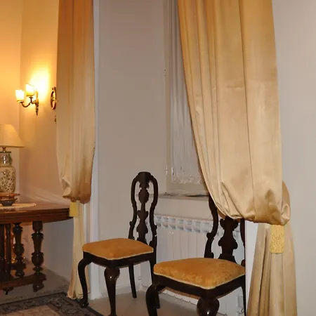 Domus Borbonica Couette-café 4*